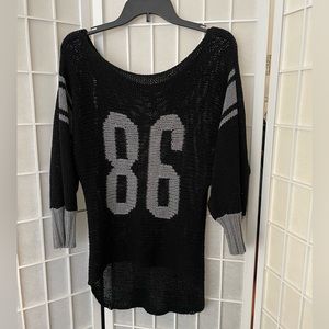 Light College Style Number Knitted Sweater Top Long 3/4 sleeve Small
